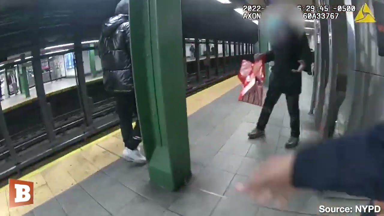 NYPD, Good Samaritan Rescue Man on Subway Tracks MOMENTS Before Train ...