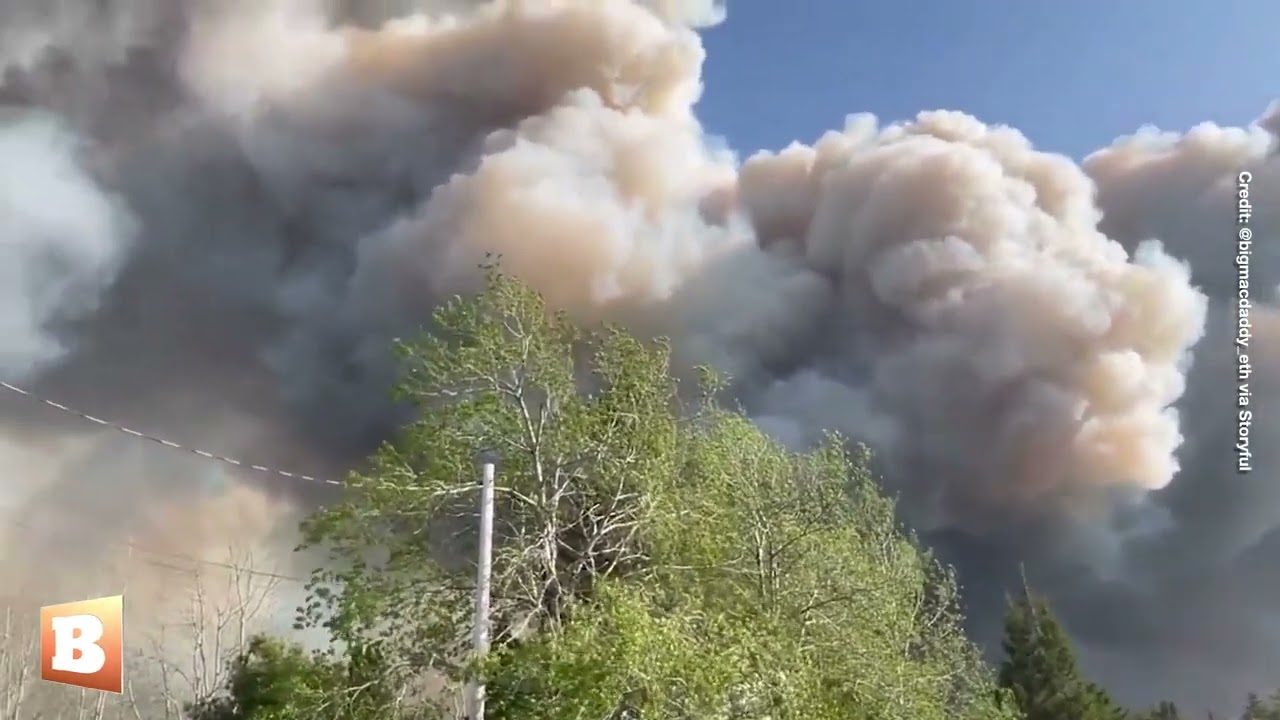 MASSIVE Smoke Cloud BLOTS OUT THE SUN as Thousands Evacuate over Nova ...