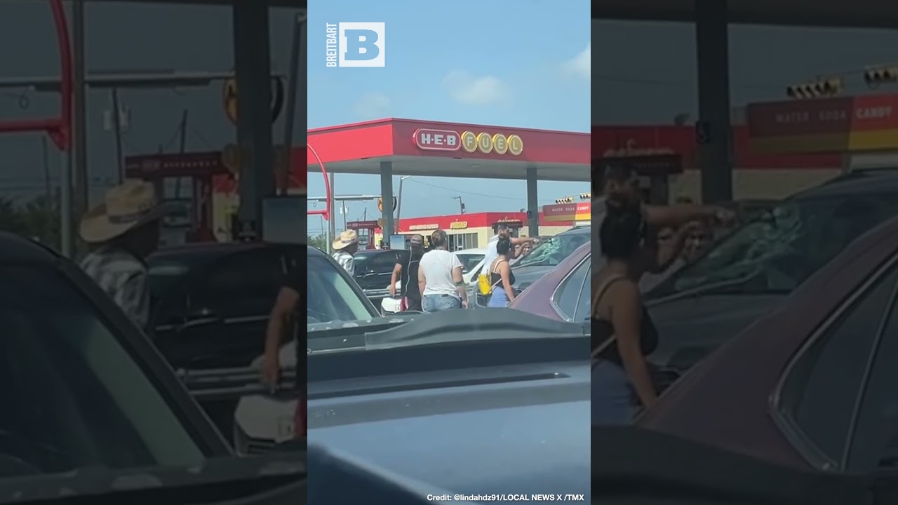 HARROWING: Father SMASHES Out Windshield to Rescue Baby Locked in Hot ...
